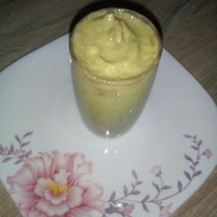 A picture of Banana ovacado smoothie.