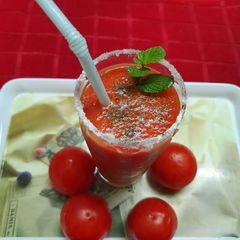 A picture of Tomato Juice.