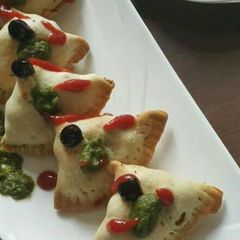 Baked Samosa A picture of Baked Samosa.