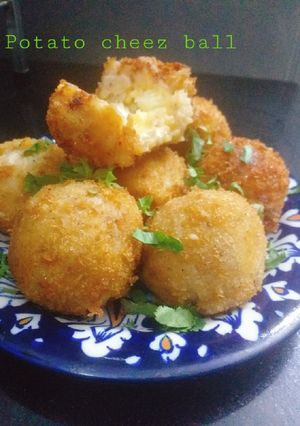A picture of Potato cheese ball.