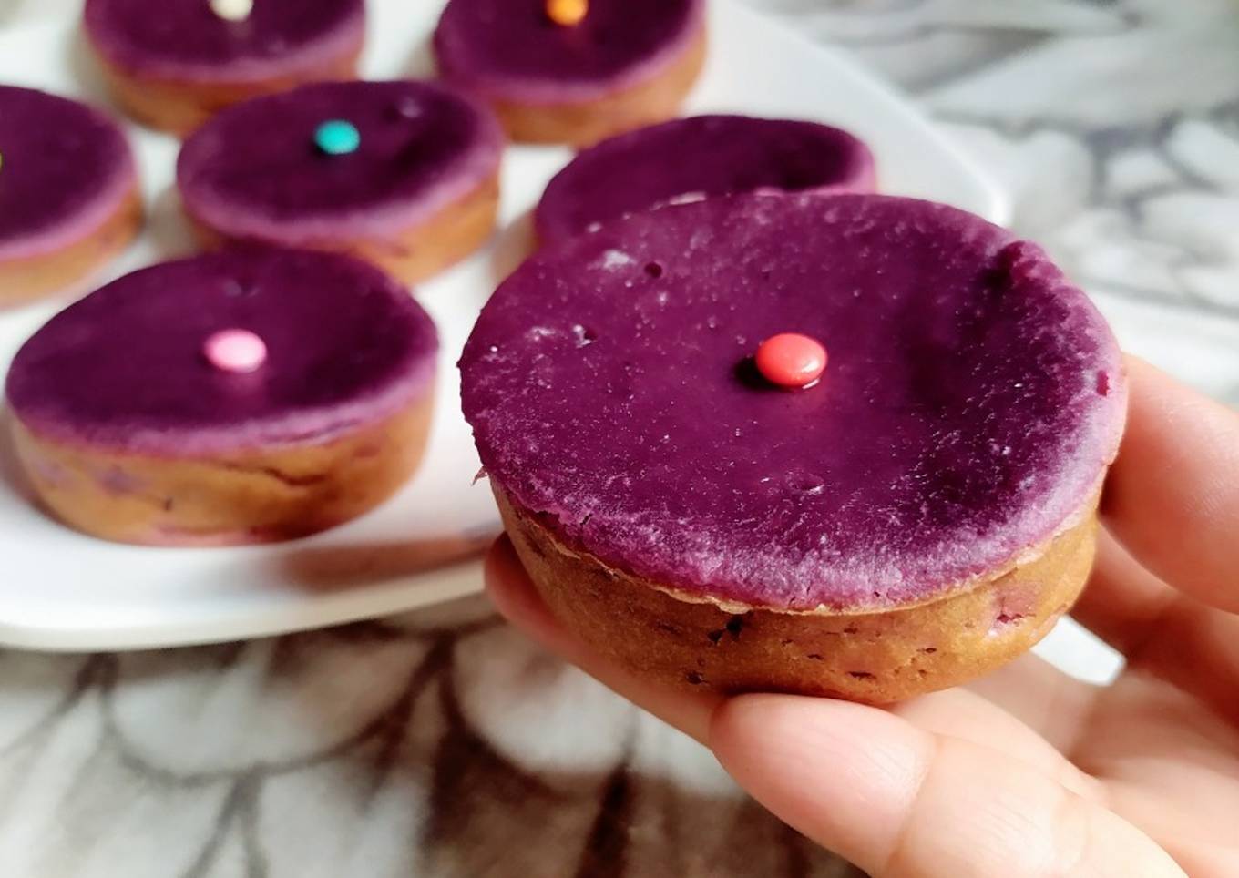 Kue lumpur ubi ungu