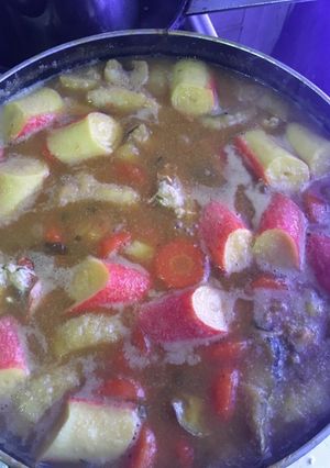 Una foto de Caldo de Mariscos Estilo Ecutoriano