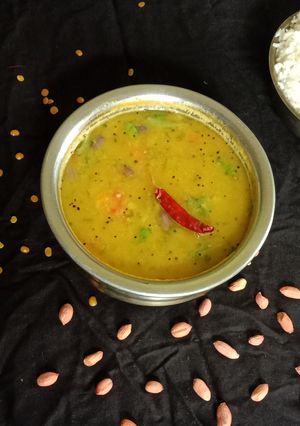 દાળ (Dal Recipe In Gujarati) રેસીપી મુખ્ય ફોટો