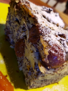 Meggyes-mákos rakott tészta recept fotója