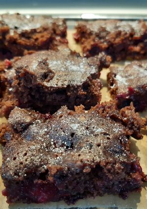 A picture of Cheats blackberries brownie tray bake.