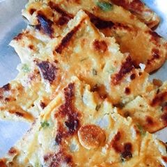 A picture of Besan suji cheela.