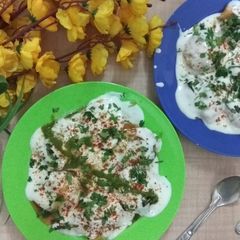A picture of Dahi Bhalle Dahi Wada.