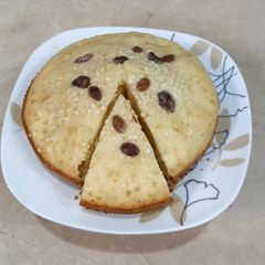 A picture of Diet Raisens cake 🍰 🍰.