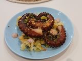 Pulpo en freidora de aire con mojo de ajo y limón