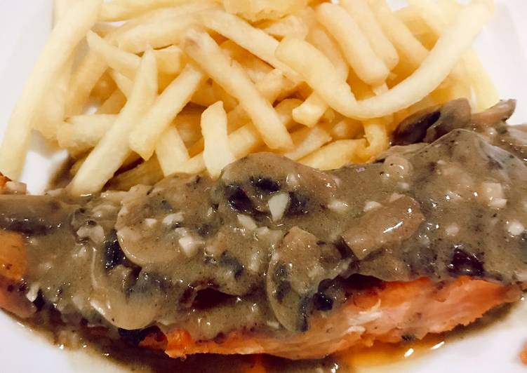 Mushroom salmon grill�?�