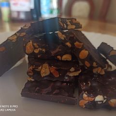 A picture of Chocolate Peanut Chikki.
