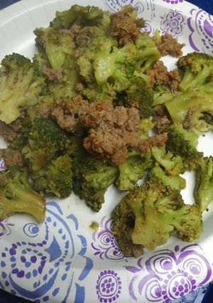 A picture of Beef and Broccoli.