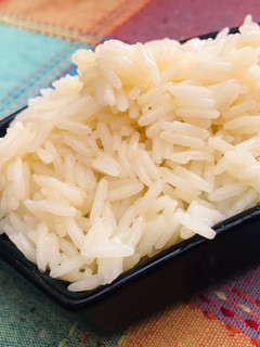 Una foto de Arroz sofrito saborizado♥️
