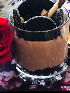A picture of Whosayna’s Oreo Mocha Mousse.