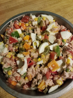 A picture of Tuna & Bell Peppers Salad w/ Egg Whites.
