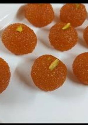 फलाहारी मोतीचूर लड्डू (Falahari motichoor ladoo recipe in hindi) रेसिपी मुख्य फोटो