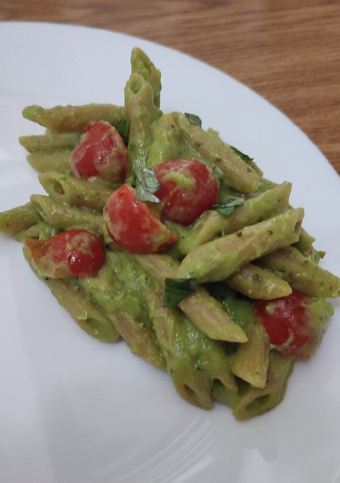 Una foto de Pasta al aguacate