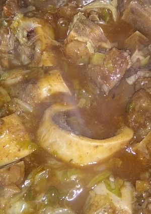 A picture of Cabbage bone stew.