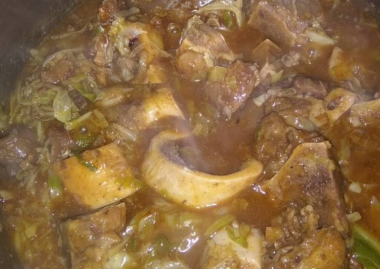 Easy Cheap Dinner Cabbage bone stew