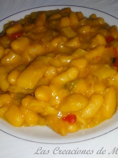 Una foto de Alubias con puerro y pimientos
