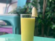 Una foto de hielo de mango