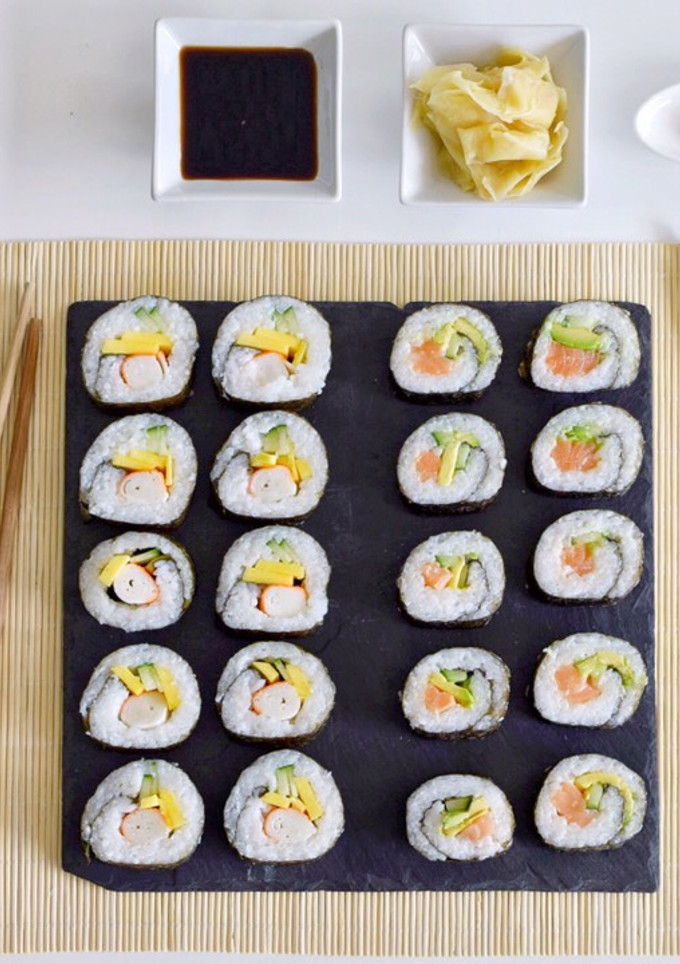 Una foto de Cómo hacer Sushi Maki en casa | Arroz para Sushi PERFECTO | @DarixLAB