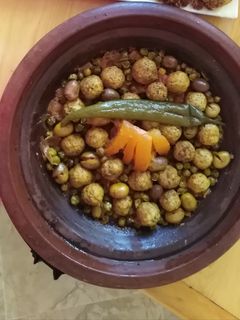 صورة لوصفة طاجين كفتة الديك الرومي والجلبانة (البازيلا)