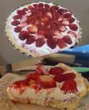 Tarta de Frutilla con Crema Chantilly y Mermelada Casera
