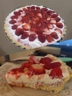 Una foto de Tarta de Frutilla con Crema Chantilly y Mermelada Casera