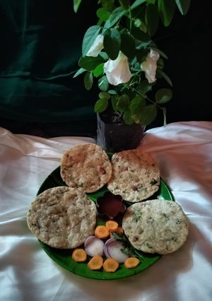 A picture of Urad dal puri.