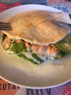 Una foto de Ingenioso sándwich en pan pita