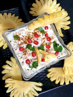 अनानास(पाइनएप्पल) का रायता(pineapple raita recipe in hindi) रेसिपी मुख्य फोटो