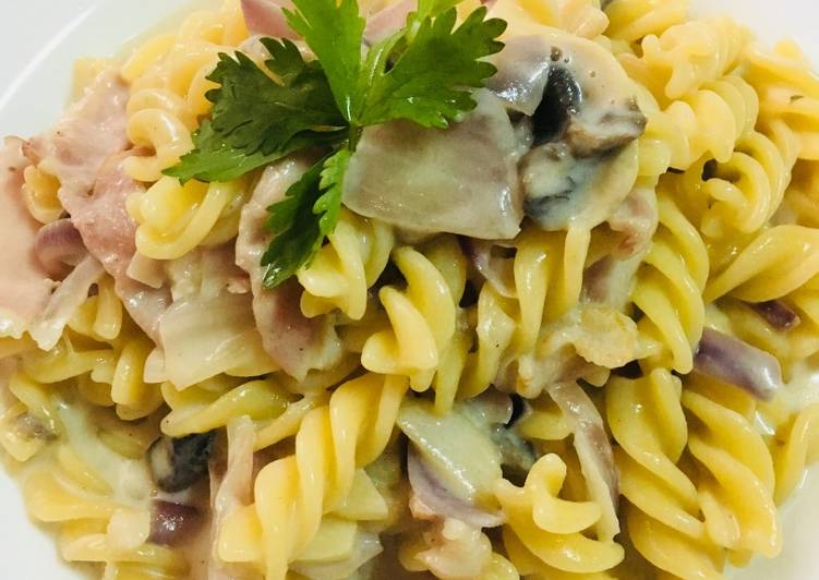 Steps to Prepare Perfect Bacon mushroom cream pasta