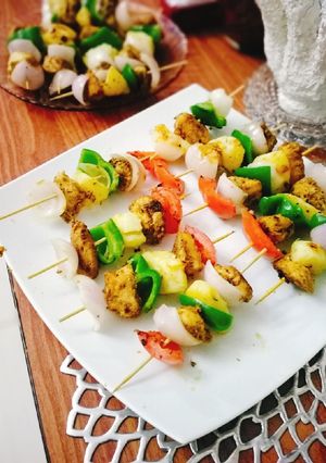A picture of Chicken shashlik stick.