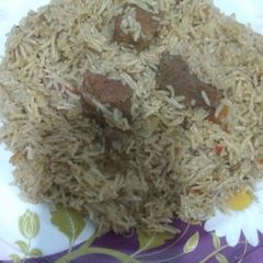 A picture of Beef yakhni pulao.