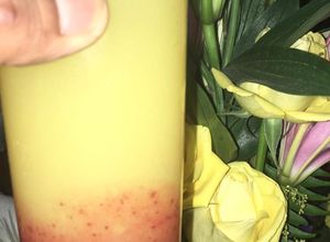 Una foto de Coulis de fresa con naranja