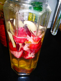 A picture of Strawberry Apple water.