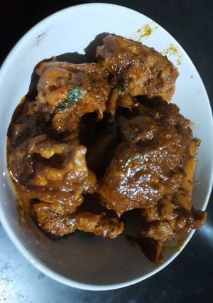 চিকেন কারি(Chicken curry recipe in Bengali) রেসিপির প্রধান ছবি