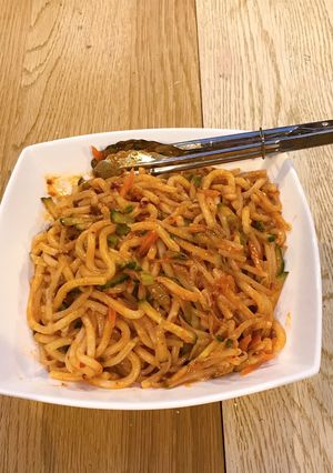 A picture of Dry noodles with Sprite.