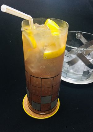 Una foto de Japanese ice cold  de frutas con limón