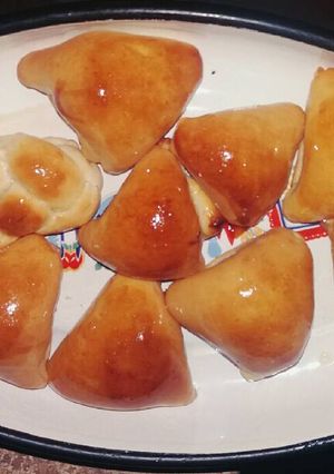 Una foto de Facturas triangulitos de membrillo
