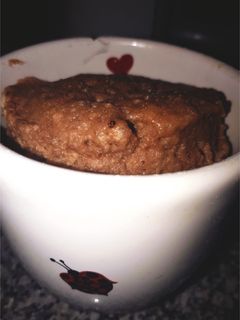 Una foto de Torta en taza - MUG cake chocolate sin horno 🍵🍫