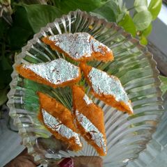 A picture of Mango Barfi.