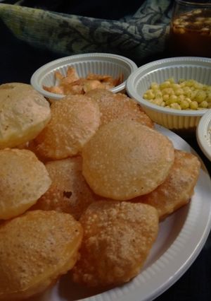 A picture of Spicy pani puri.