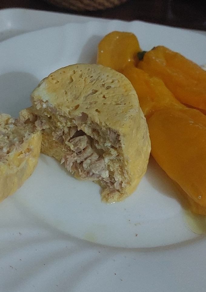 Una foto de Aspid de tortilla francesa con atún y pimientos asados