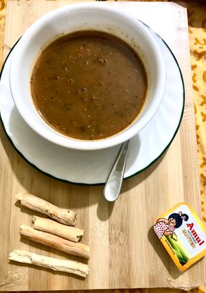 A picture of Turkish lentil soup.