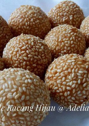 Foto resep Onde-Onde Kacang Hijau (Krispi di luar Lembut di dalam)