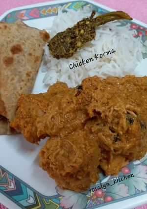 A picture of Chicken Korma.