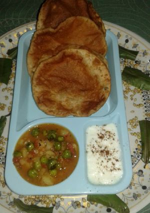 मेथी पुरी सब्जी व जीरा दही रेसिपी मुख्य फोटो