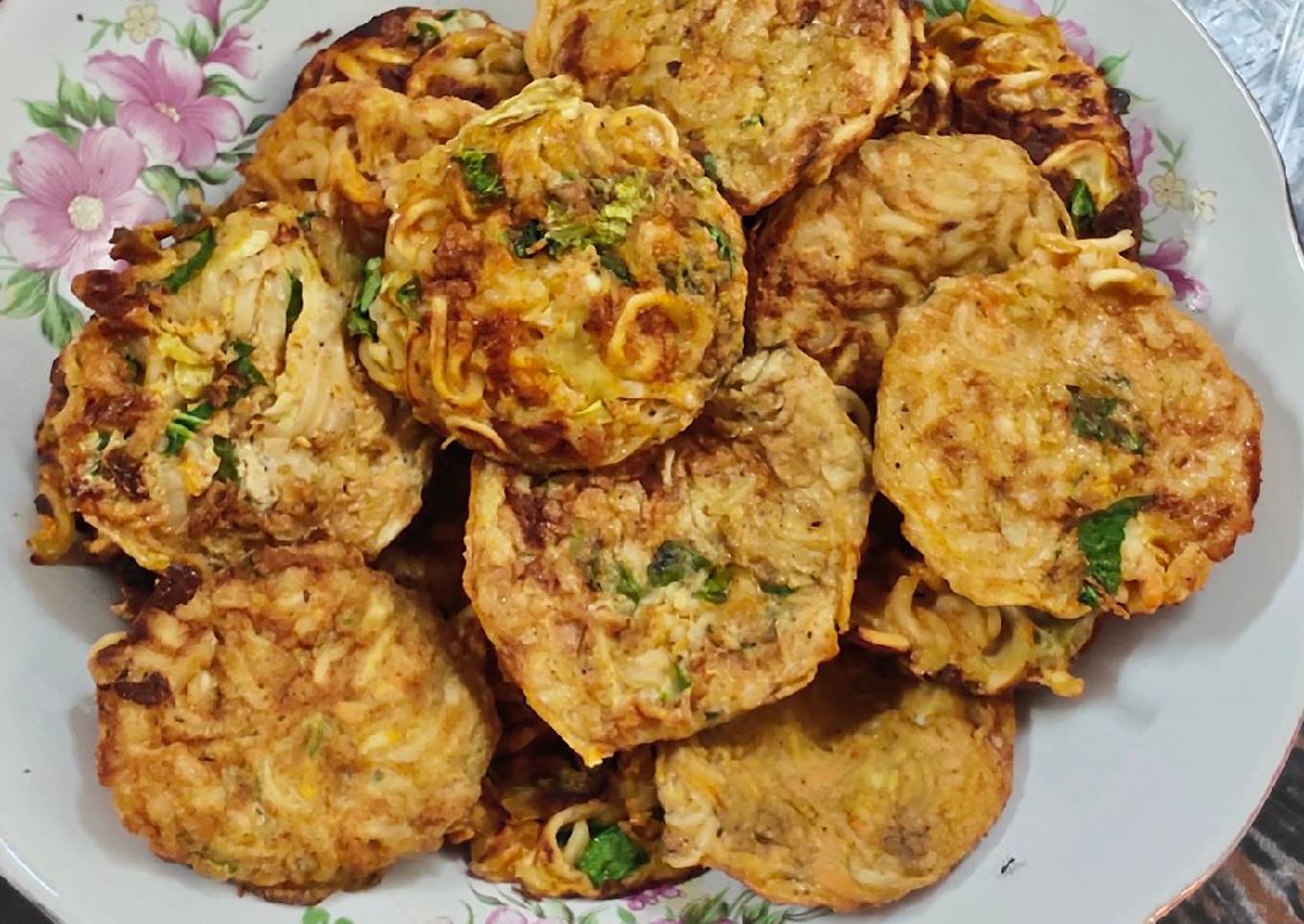 1. Martabak mie kare